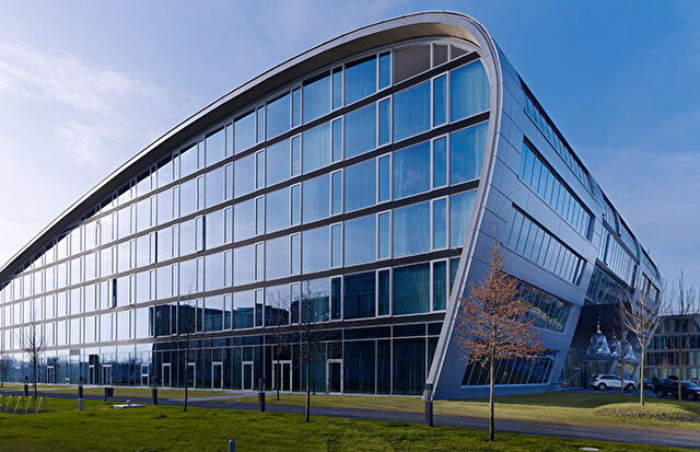 Kameha Grand Bonn Hotel_ref_ana.jpg